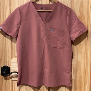 Woman’s Fig’s 1 Pocket Scrub Top